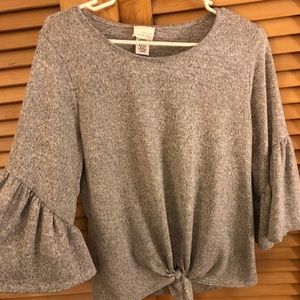 Soft,gray, bell sleeved top with tie
